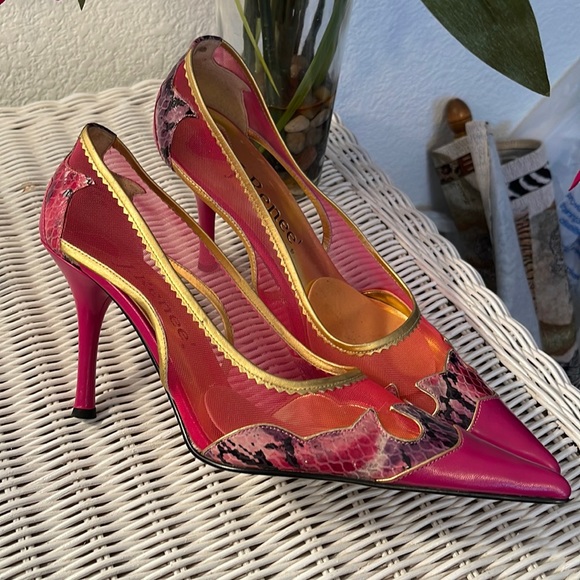 GORGEOUS, LIKE NEW J Renee “Amore” hot pink leather/snakeskin/netting. Sz 10M. - Picture 1 of 9